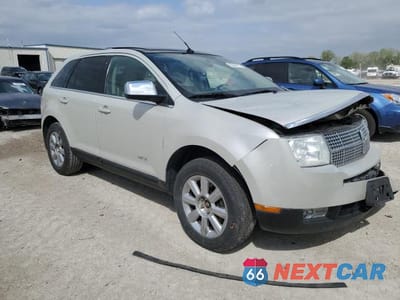Czwarte zdjęcie samochodu z boku: 2007 LINCOLN MKX VIN:2LMDU88C07BJ31800 - miniatura