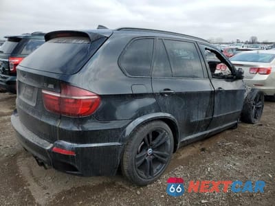 Trzecie zdjęcie samochodu z tyłu: 2012 BMW X5 M VIN:5YMGY0C50CLL15535 - miniatura