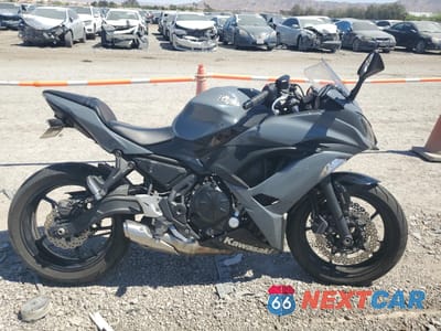 2018 KAWASAKI EX650 F JKAEXEK18JDA13414 - główne zdjęcie licytacji z USA - miniatura