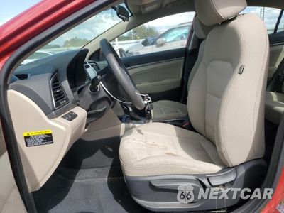 Zdjęcie 7 z 13 samochodu: 2018 HYUNDAI ELANTRA SEL VIN:5NPD84LF3JH333007 - miniatura