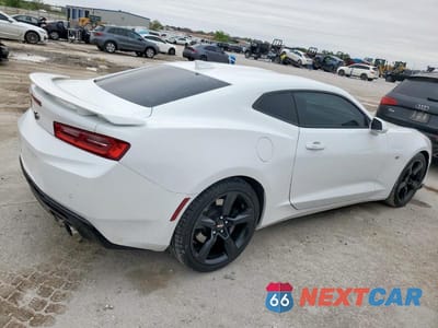 Trzecie zdjęcie samochodu z tyłu: 2016 CHEVROLET CAMARO SS VIN:1G1FH1R7XG0119945 - miniatura