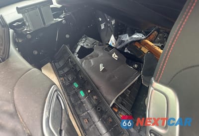 Zdjęcie 6 z 11 samochodu: 2013 BENTLEY CONTINENTAL GTC V8 VIN:SCBGT3ZA6DC086067 - miniatura