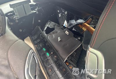 Zdjęcie 6 z 11 samochodu: 2013 BENTLEY CONTINENTAL GTC V8 VIN:SCBGT3ZA6DC086067 - miniatura