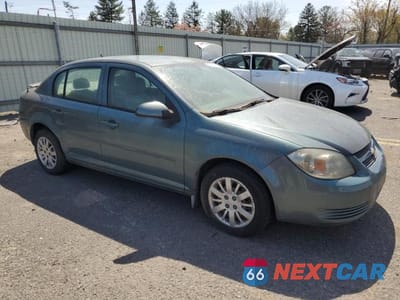 Czwarte zdjęcie samochodu z boku: 2010 CHEV COBALT VIN:1G1AD5F55A7160918 - miniatura