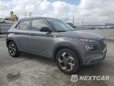 Czwarte zdjęcie samochodu z boku: 2022 HYUNDAI VENUE SEL VIN:KMHRC8A32NU167056 - miniatura