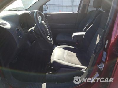 Zdjęcie 7 z 13 samochodu: 2016 JEEP COMPASS SPORT VIN:1C4NJCBA0GD715521 - miniatura