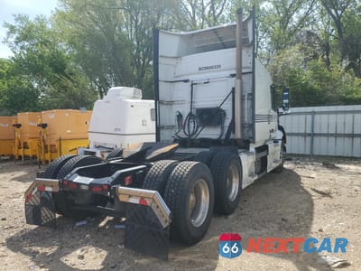 Czwarte zdjęcie samochodu z boku: 2021 VOLVO VNR VIN:4V4WC9EH0MN600339 - miniatura