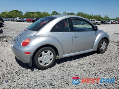 Trzecie zdjęcie samochodu z tyłu: 2000 VOLKSWAGEN NEW BEETLE GLS VIN:3VWCD21C8YM492675 - miniatura