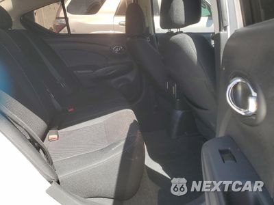 Zdjęcie 10 z 12 samochodu: 2014 NISSAN VERSA S VIN:3N1CN7AP2EK457883 - miniatura
