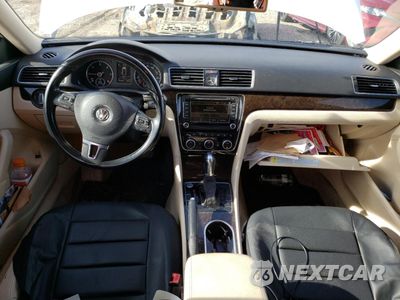 Zdjęcie 8 z 12 samochodu: 2015 VOLKSWAGEN PASSAT SEL VIN:1VWCV7A38FC089319 - miniatura