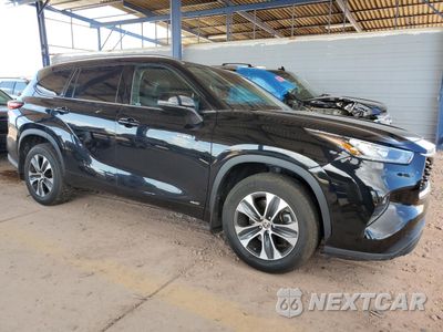 Czwarte zdjęcie samochodu z boku: 2020 TOYOTA HIGHLANDER HYBRID XLE VIN:5TDHBRCHXLS502115 - miniatura