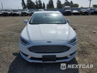 Piąte zdjęcie samochodu w środku: 2018 FORD FUSION SE HYBRID VIN:3FA6P0LU7JR118879 - miniatura