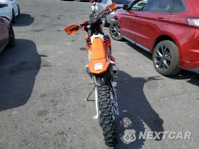 Czwarte zdjęcie samochodu z boku: 2024 KTM 300 XC-W VIN:VBKXWK239RM365765 - miniatura