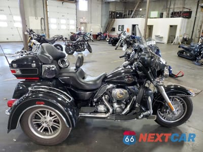 2011 HARLEY-DAVIDSON FLHTCUTG 1HD1MAM11BB855250 - główne zdjęcie licytacji z USA - miniatura