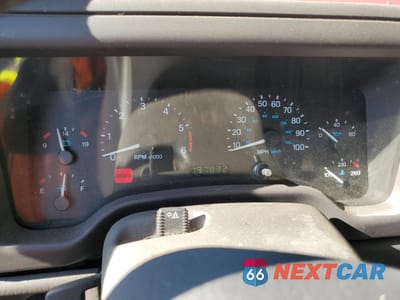 Zdjęcie 9 z 13 samochodu: 2000 JEEP WRANGLER / TJ SPORT VIN:1J4FA49S3YP726578 - miniatura