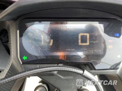 Zdjęcie 7 z 9 samochodu: 2019 HONDA CBR500 RA VIN:MLHPC6251K5000187 - miniatura