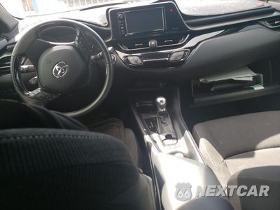 Zdjęcie 8 z 12 samochodu: 2018 TOYOTA C-HR XLE VIN:NMTKHMBX5JR042017 - miniatura