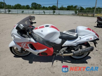 Trzecie zdjęcie samochodu z tyłu: 2018 SUZUKI GSX1300 RA VIN:JS1GX72B8J2100090 - miniatura