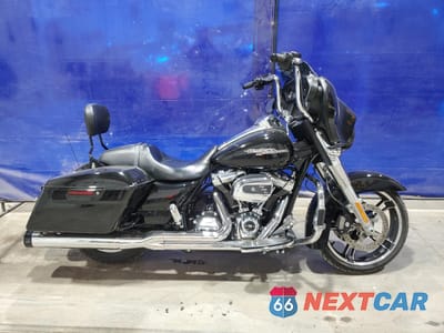 2019 HARLEY-DAVIDSON FLHX 1HD1KBC18KB614850 - główne zdjęcie licytacji z USA - miniatura