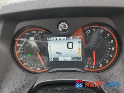 Zdjęcie 7 z 9 samochodu: 2016 CAN-AM SPYDER ROADSTER F3-T VIN:2BXREDD20GV003340 - miniatura