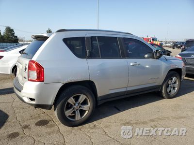 Trzecie zdjęcie samochodu z tyłu: 2011 JEEP COMPASS VIN:1J4NF4FB5BD187276 - miniatura