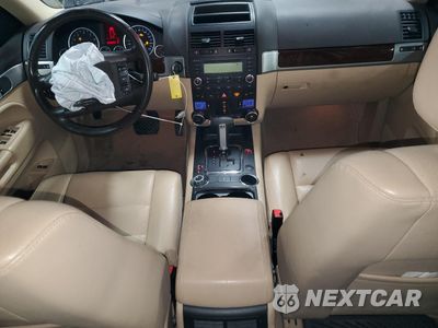 Zdjęcie 8 z 12 samochodu: 2010 VOLKSWAGEN TOUAREG V6 VIN:WVGBF7A97AD001679 - miniatura