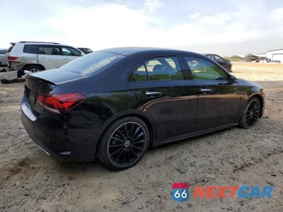 Trzecie zdjęcie samochodu z tyłu: 2022 MERCEDES-BENZ A 220 VIN:W1K3G4EBXNJ340046 - miniatura