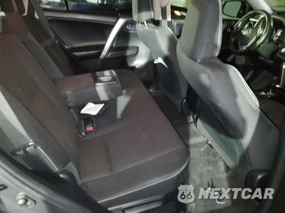 Zdjęcie 11 z 13 samochodu: 2017 TOYOTA RAV4 HV LE VIN:JTMRJREV6HD108804 - miniatura