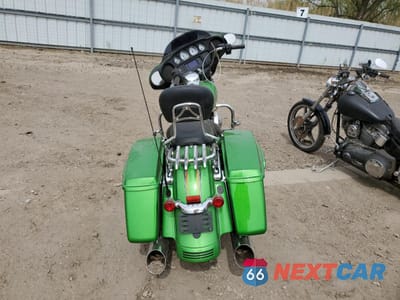Czwarte zdjęcie samochodu z boku: 2015 HARLEY-DAVIDSON FLHX STREET GLIDE VIN:1HD1KBM1XFB612425 - miniatura