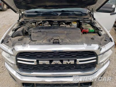 Zdjęcie 11 z 12 samochodu: 2019 RAM 2500 TRADESMAN VIN:3C6UR4HL6KG652253 - miniatura