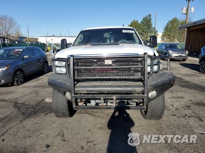 Piąte zdjęcie samochodu w środku: 2012 GMC SIERRA K2500 SLT VIN:1GT121E85CF121305 - miniatura