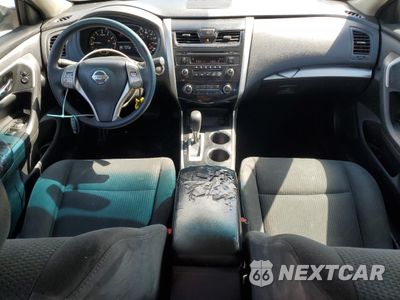Zdjęcie 8 z 14 samochodu: 2015 NISSAN ALTIMA 2.5 VIN:1N4AL3AP5FC262277 - miniatura