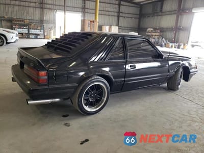 Trzecie zdjęcie samochodu z tyłu: 1986 FORD MUSTANG LX VIN:1FABP28M1GF319993 - miniatura