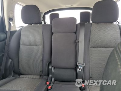 Zdjęcie 10 z 15 samochodu: 2019 NISSAN PATHFINDER S VIN:5N1DR2MN8KC633559 - miniatura