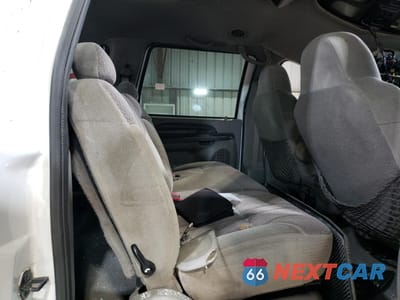 Zdjęcie 11 z 14 samochodu: 2000 FORD EXCURSION XLT VIN:1FMSU41FXYED45649 - miniatura