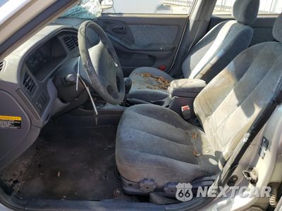 Zdjęcie 7 z 12 samochodu: 2002 HYUNDAI ELANTRA GLS VIN:KMHDN45DX2U280135 - miniatura