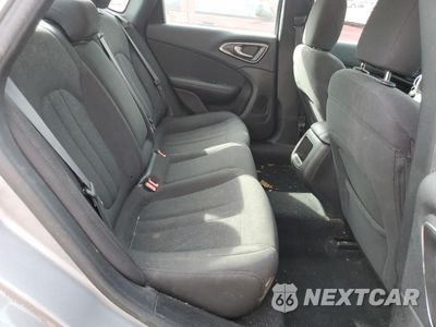 Zdjęcie 10 z 12 samochodu: 2015 CHRYSLER 200 LIMITED VIN:1C3CCCAB7FN628935 - miniatura