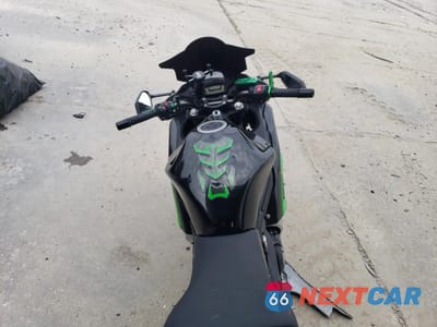 Zdjęcie 6 z 9 samochodu: 2016 KAWASAKI EX650 F VIN:JKAEXEF1XGDA29729 - miniatura