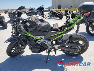 Trzecie zdjęcie samochodu z tyłu: 2019 KAWASAKI ZR900 VIN:JKAZR2B15KA029175 - miniatura