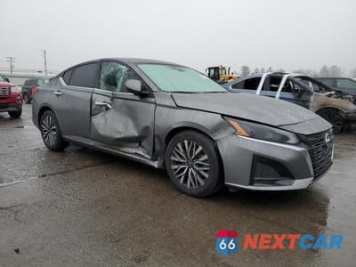 Czwarte zdjęcie samochodu z boku: 2023 NISSAN ALTIMA SV VIN:1N4BL4DV1PN391501 - miniatura