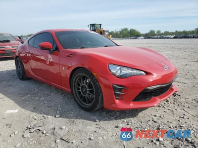 Czwarte zdjęcie samochodu z boku: 2017 TOYOTA 86 BASE VIN:JF1ZNAA12H9701142 - miniatura