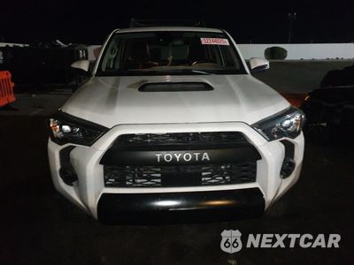 Piąte zdjęcie samochodu w środku: 2023 TOYOTA 4RUNNER SE VIN:JTELU5JR7P6190362 - miniatura