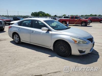 Czwarte zdjęcie samochodu z boku: 2015 NISSAN ALTIMA 2.5 VIN:1N4AL3AP9FN373130 - miniatura