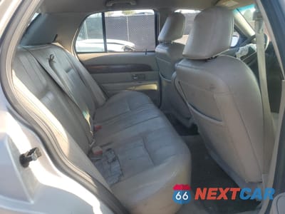 Zdjęcie 10 z 12 samochodu: 2007 MERCURY GRAND MARQUIS LS VIN:2MEFM75V77X625307 - miniatura