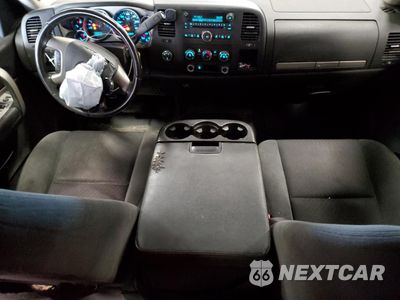 Zdjęcie 8 z 15 samochodu: 2009 CHEVROLET SILVERADO K1500 LT VIN:1GCEK29049Z188805 - miniatura
