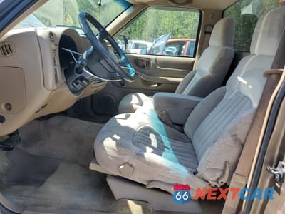 Zdjęcie 7 z 14 samochodu: 2002 CHEVROLET S TRUCK S10 VIN:1GCCS14W728168458 - miniatura