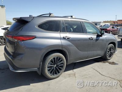 Trzecie zdjęcie samochodu z tyłu: 2023 TOYOTA HIGHLANDER L VIN:5TDKDRAH7PS508060 - miniatura