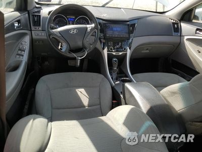 Zdjęcie 8 z 12 samochodu: 2012 HYUNDAI SONATA HYBRID VIN:KMHEC4A4XCA059282 - miniatura