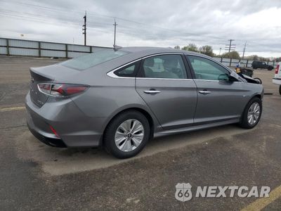 Trzecie zdjęcie samochodu z tyłu: 2018 HYUNDAI SONATA HYBRID VIN:KMHE24L34JA086725 - miniatura