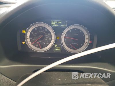 Zdjęcie 9 z 12 samochodu: 2011 VOLVO C70 T5 VIN:YV1672MC3BJ120324 - miniatura